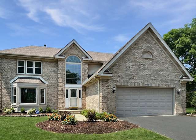 Property at 970 E Amberwood Cir, Naperville, IL 60563, 4 beds, 2.5 baths