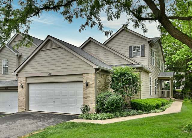 Property at 3244 Foxridge Ct, Woodridge, IL 60517, 2 beds, 2.5 baths