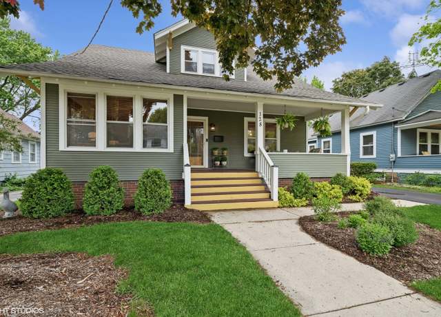 Property at 128 Coolidge Ave, Barrington, IL 60010, 5 beds, 3.5 baths