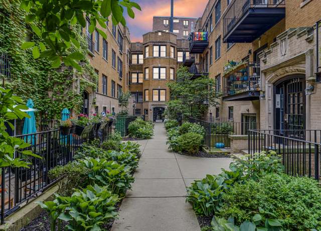 Property at 1225 W Greenleaf Ave Unit 3E, Chicago, IL 60626, 2 beds, 1 bath