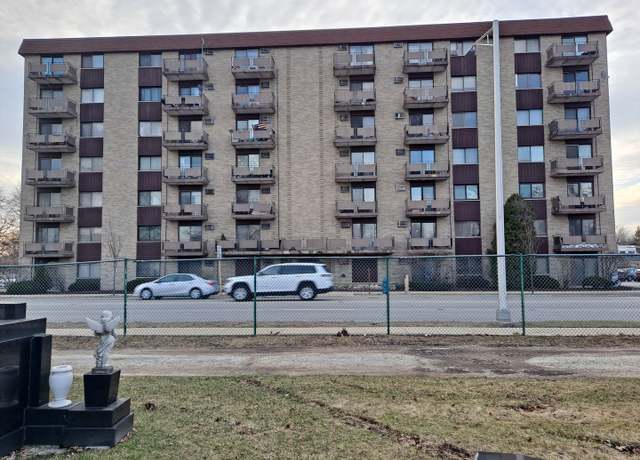 Property at 850 Des Plaines Ave #202, Forest Park, IL 60130, 1 bed, 1 bath