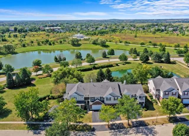 Property at 2730 Lorraine Cir, Geneva, IL 60134, 3 beds, 2.5 baths