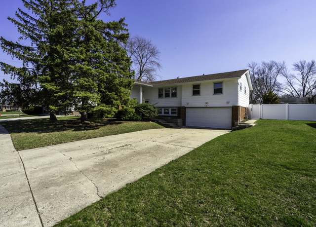 Property at 651 Clearmont Dr, Elk Grove Village, IL 60007, 5 beds, 3 baths