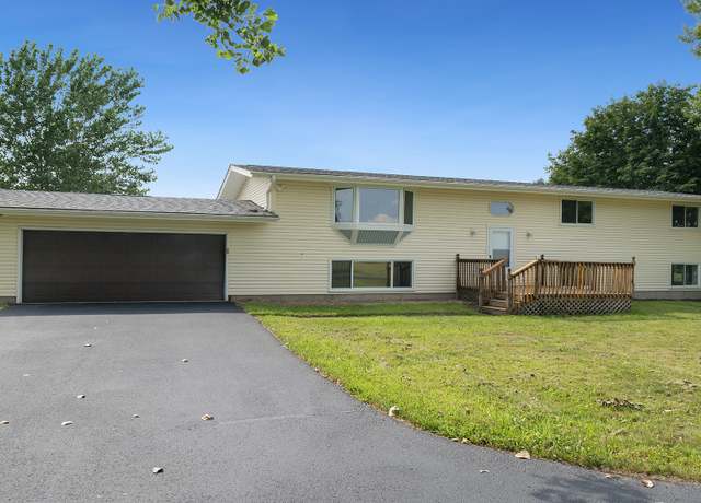 Property at 22005 Harmony Rd, Marengo, IL 60152, 4 beds, 3 baths