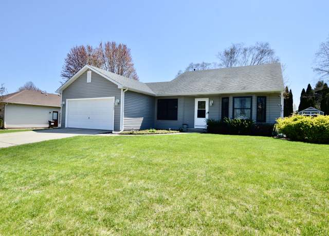 Property at 3707 Geneva Pl, Mchenry, IL 60050, 3 beds, 2.5 baths