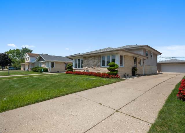 Property at 8426 W Betty Ter, Niles, IL 60714, 3 beds, 3 baths