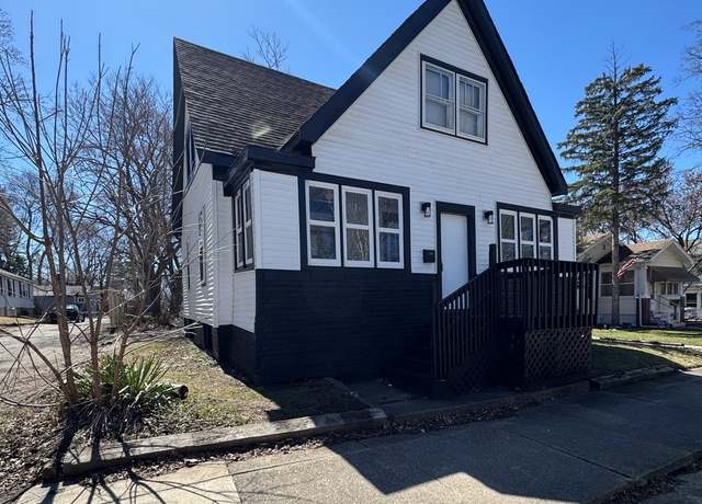 Property at 1201 W Washington St, Champaign, IL 61821, 3 beds, 2 baths