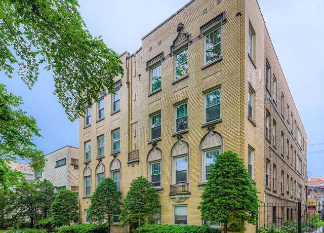 Property at 814 Dobson St Unit 3W, Evanston, IL 60202, 3 beds, 2 baths