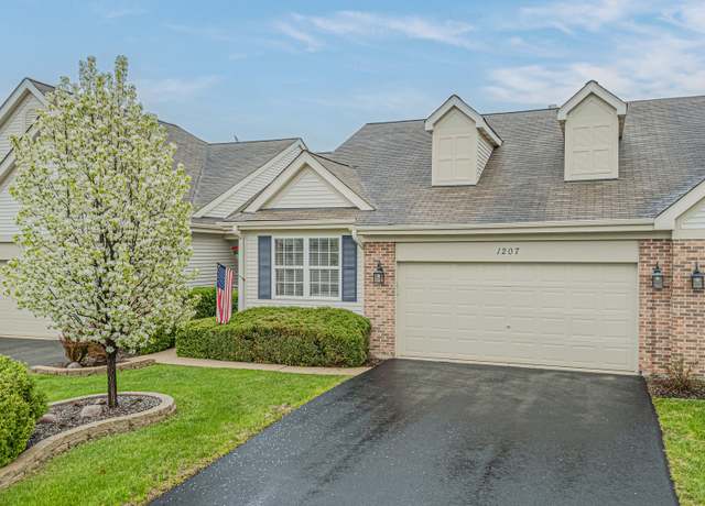 Property at 1207 E Oakwood Dr #1207, Fox Lake, IL 60020, 3 beds, 3 baths