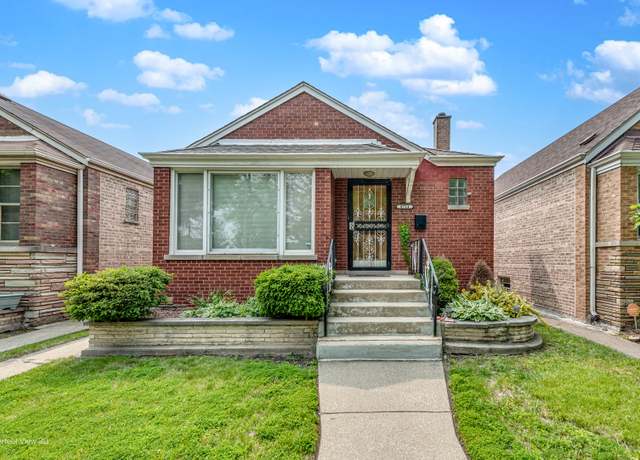 Property at 8724 S Jeffery Blvd, Chicago, IL 60617, 3 beds, 2 baths