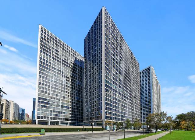 Property at 330 W Diversey Pkwy #1606, Chicago, IL 60657, 2 beds, 2 baths