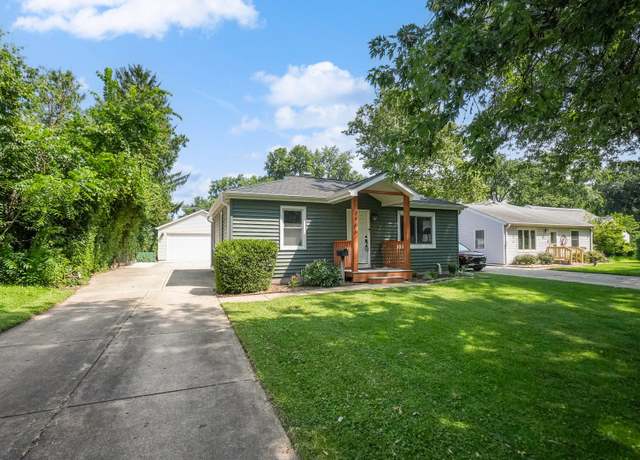 Property at 1706 Burlington Ave, Lisle, IL 60532, 2 beds, 2 baths