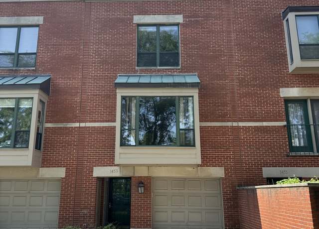 Property at 1453 W Harrison St, Chicago, IL 60607, 2 beds, 2.5 baths