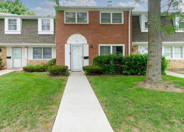 Property at 1912 Finchley Ct, Schaumburg, IL 60194, 3 beds, 1.5 baths