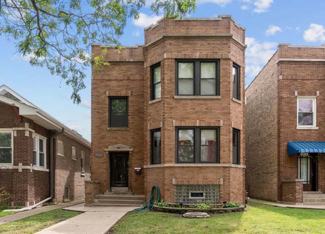 Property at 4109 W Oakdale Ave, Chicago, IL 60641, 6 beds, 3 baths