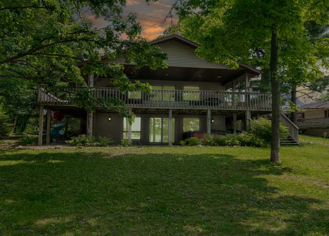 Property at 218 Candlewick Dr, Poplar Grove, IL 61065, 3 beds, 3 baths