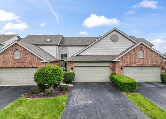 Property at 14 Corinth Ct, Tinley Park, IL 60477, 2 beds, 2.5 baths