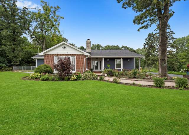 Property at 13908 Il Route 176, Woodstock, IL 60098, 6 beds, 3.5 baths