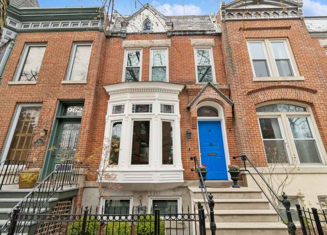 Property at 960 W Dickens St, Chicago, IL 60614, 4 beds, 3.5 baths