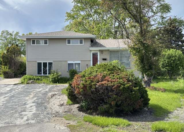 Property at 137 Julie Dr, Glenview, IL 60025, 4 beds, 1.5 baths