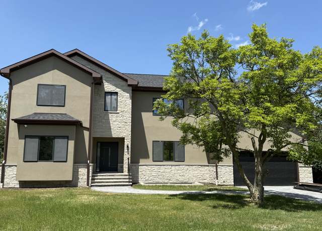 Property at 1744 Walnut Cir, Northbrook, IL 60062, 6 beds, 4.5 baths