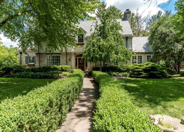 Property at 531 Calvin Park Blvd, Rockford, IL 61107, 4 beds, 5 baths