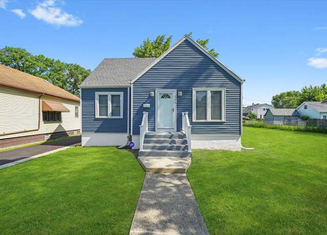 Property at 536 E 155th St, Phoenix, IL 60426, 4 beds, 2 baths