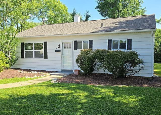 Property at 4 Dale Allen Dr, Belleville, IL 62226, 3 beds, 1 bath
