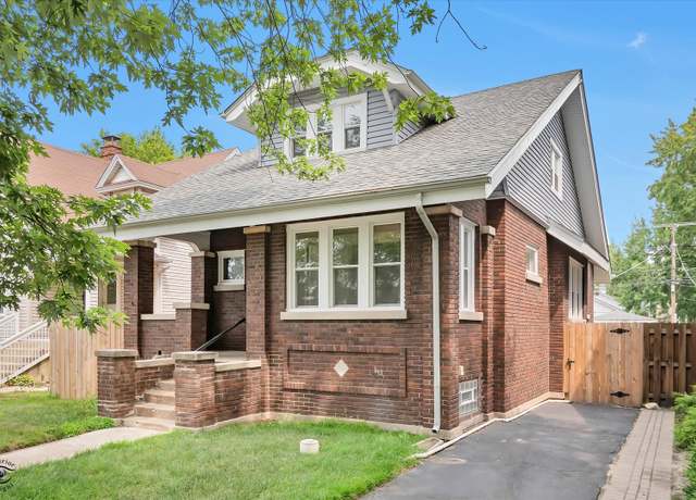 Property at 218 157th St, Calumet City, IL 60409, 5 beds, 3 baths