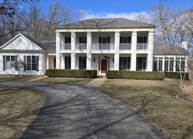 Property at 4090 S Lake Ct, Decatur, IL 62521, 4 beds, 3.5 baths