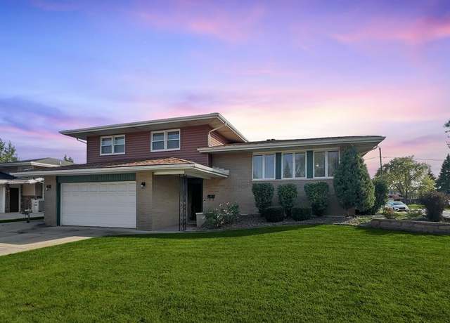 Property at 2919 193rd St, Lansing, IL 60438, 3 beds, 2 baths