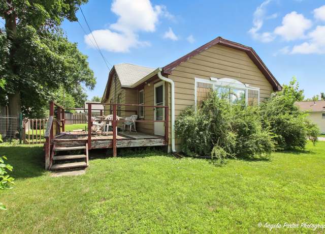 Property at 42517 N Poplar St, Antioch, IL 60002, 2 beds, 1 bath