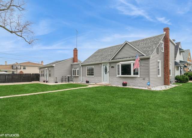 Property at 7336 W Argyle St, Harwood Heights, IL 60706, 3 beds, 2 baths