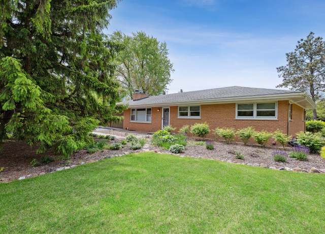 Property at 1817 Walnut Cir, Northbrook, IL 60062, 3 beds, 2 baths