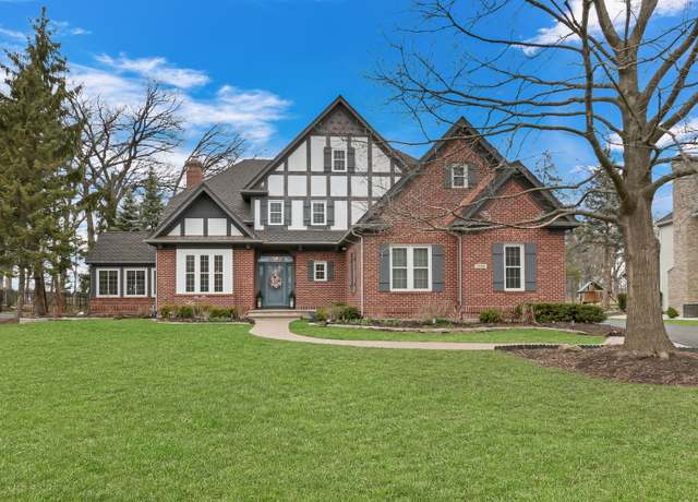 Property at 7188 Brae Ct, Gurnee, IL 60031, 5 beds, 4.5 baths