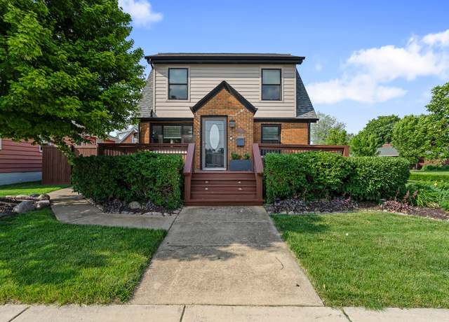 Property at 592 E 13th St, Lockport, IL 60441, 3 beds, 2 baths
