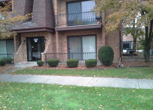 Property at 1885 Michigan City Rd E Unit 1W, Calumet City, IL 60409, 2 beds, 1 bath