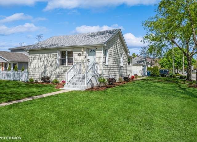 Property at 785 N Michigan St, Elmhurst, IL 60126, 3 beds, 1.5 baths