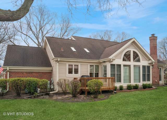 Property at 2118 N Lake Shore Cir, Arlington Heights, IL 60004, 2 beds, 2 baths