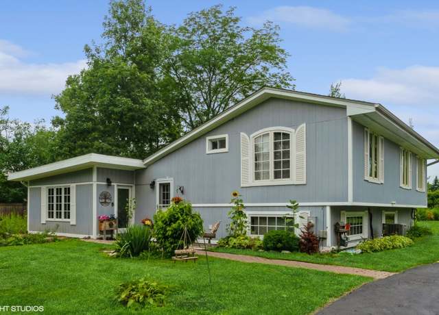 Property at 27240 N Longwood Rd, Lake Forest, IL 60045, 3 beds, 1 bath