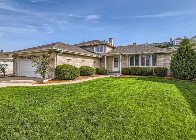 Property at 1248 W Byron Ave, Addison, IL 60101, 3 beds, 3 baths