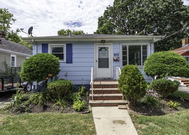 Property at 802 Pine St, Waukegan, IL 60085, 4 beds, 2 baths