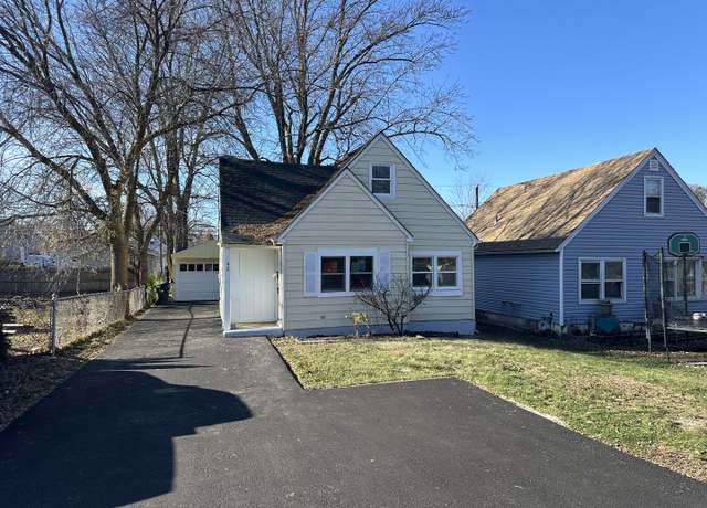 Property at 424 Bellevue Dr, Round Lake Park, IL 60073, 3 beds, 1 bath