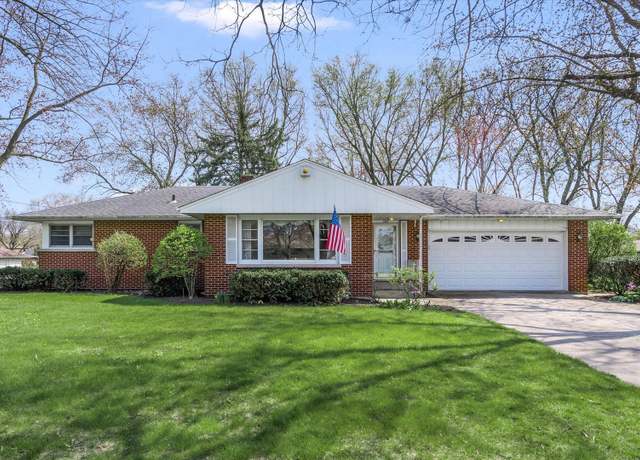 Property at 745 Konen Ave, Aurora, IL 60505, 3 beds, 2.5 baths