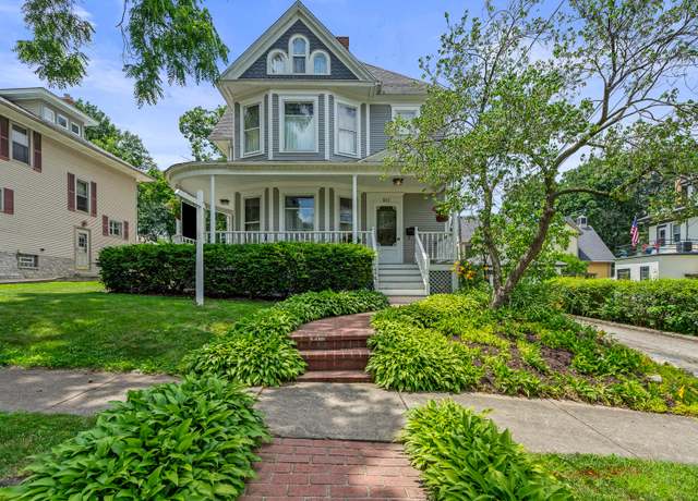 Property at 311 Nicholson St, Joliet, IL 60435, 5 beds, 2.5 baths