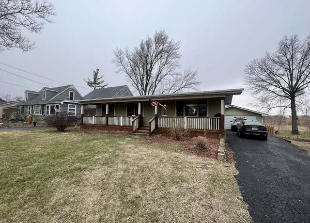 Property at 194 E Plank Rd, Burlington, IL 60109, 3 beds, 1 bath