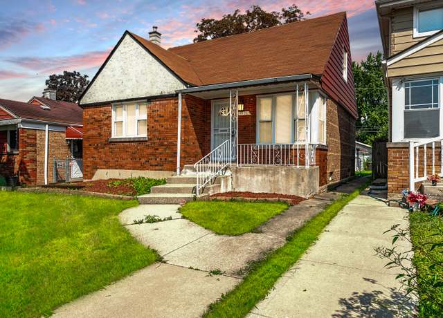 Property at 3526 W 80th Pl, Chicago, IL 60652, 5 beds, 1.5 baths