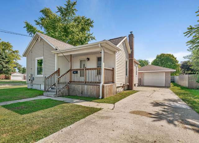 Property at 1505 S Bloomington St, Streator, IL 61364, 2 beds, 1 bath