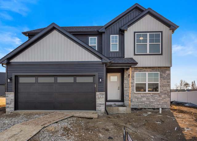 Property at 3 Kirby Cir, Monticello, IL 61856, 5 beds, 3.5 baths