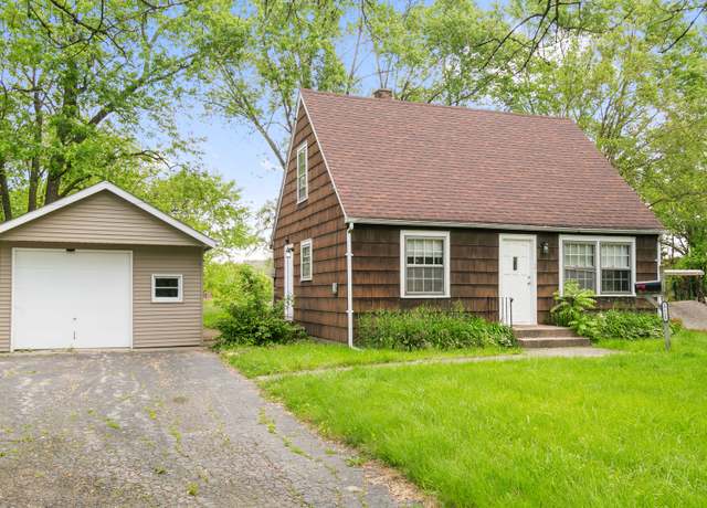 Property at 17725 Henry St, Lansing, IL 60438, 3 beds, 1 bath